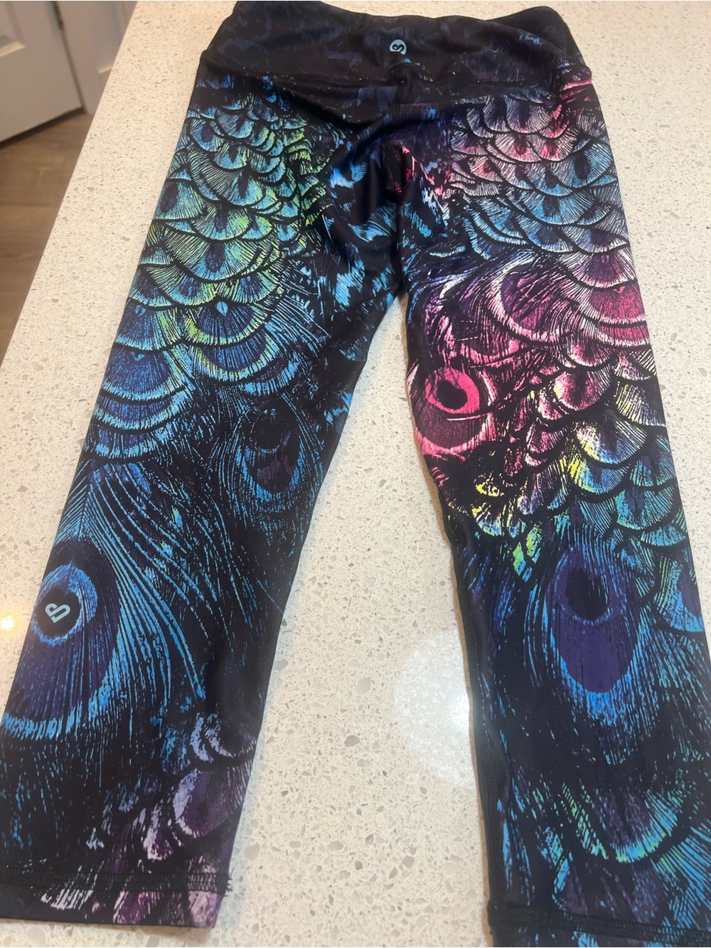 Special Edition 🦚 Peacock-Print Leggings (NWOT) Size Small **hard to find**